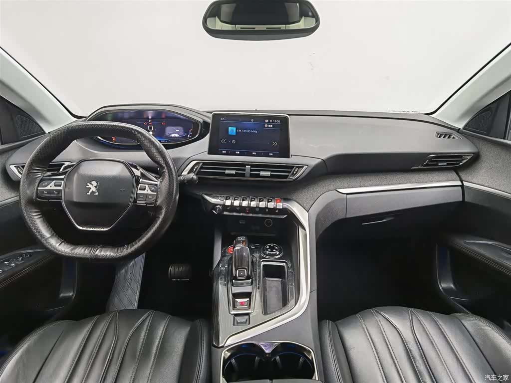 Peugeot 5008, 2017 все фото