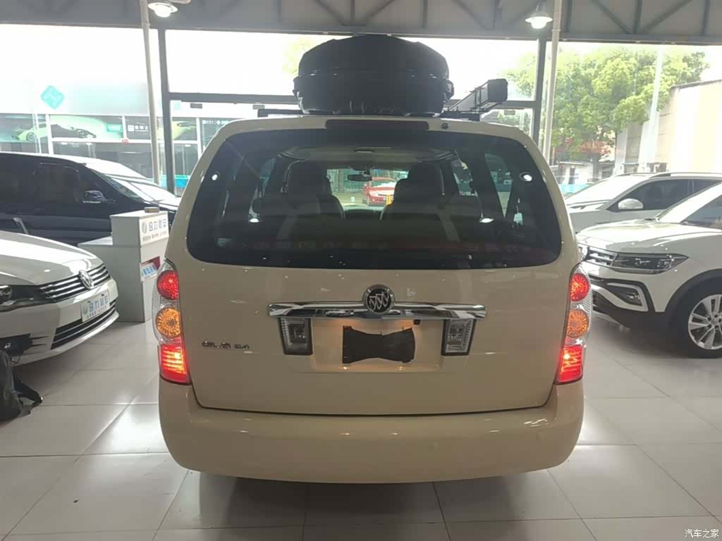 Buick GL8, 2015 6