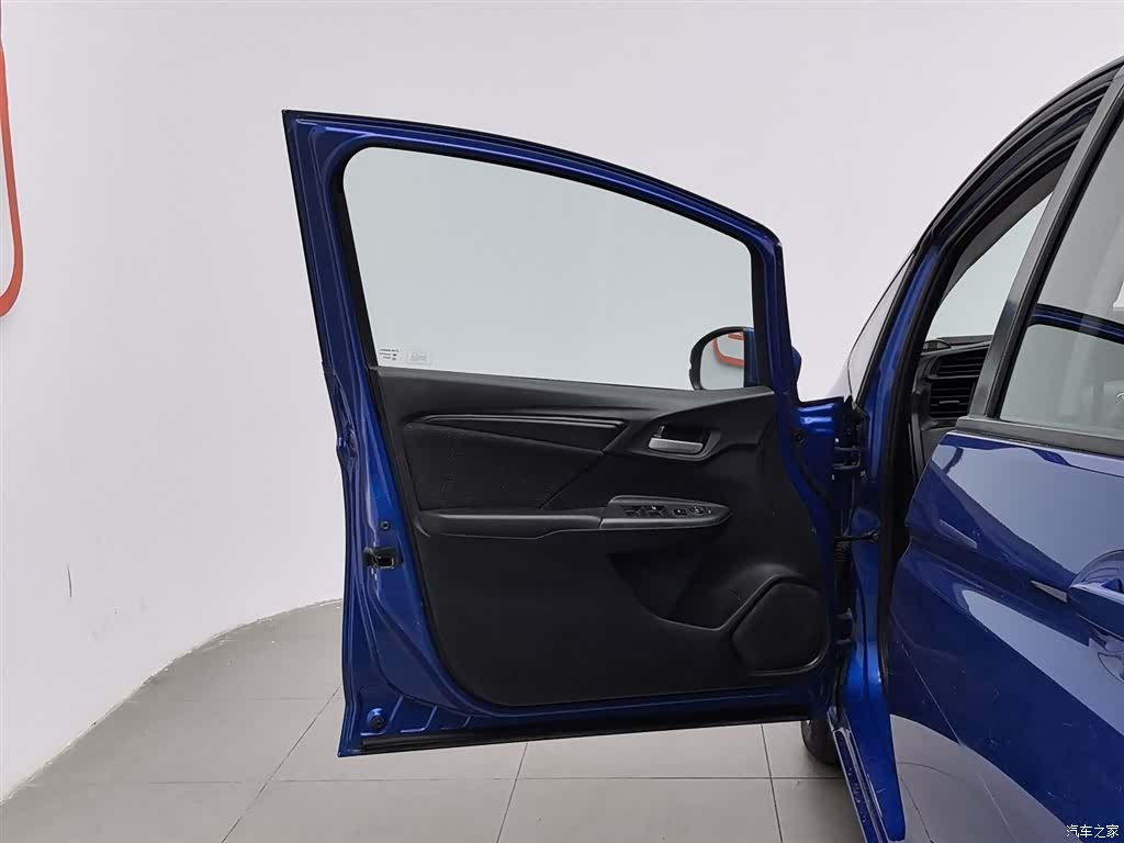 Honda Fit, 2015 8