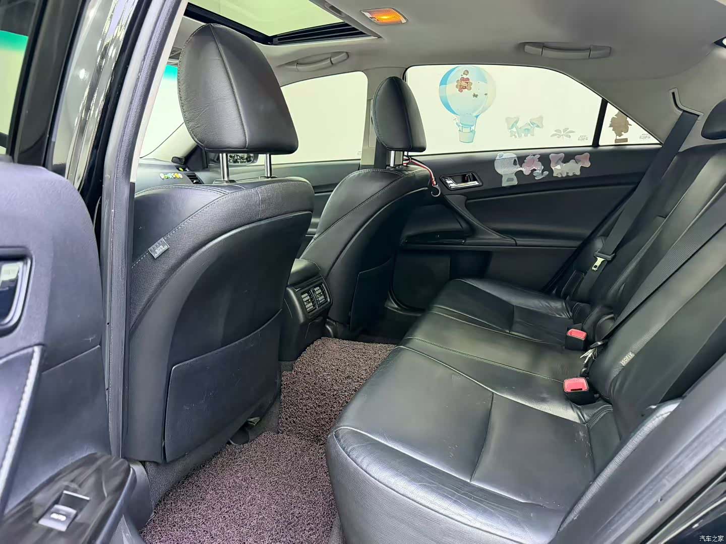 Toyota 2.5V, 2013 6