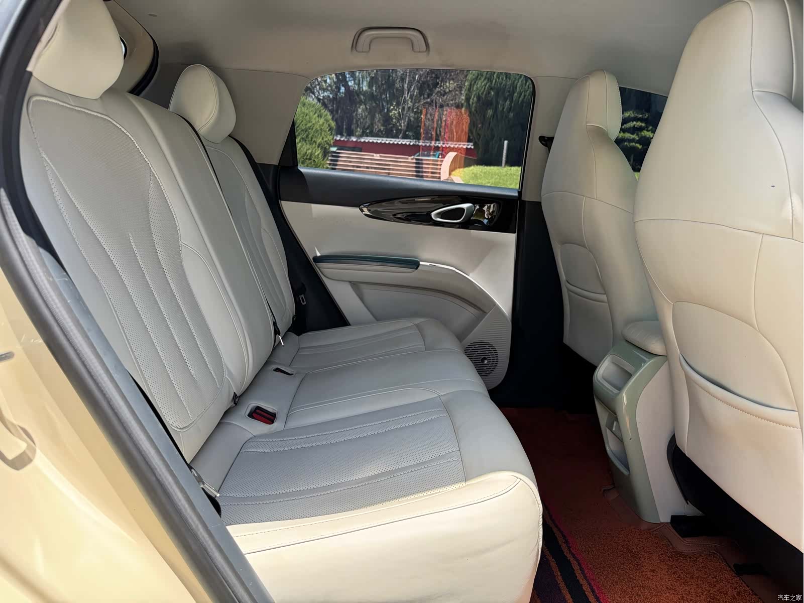 Geely Xingyuan, 2025 17