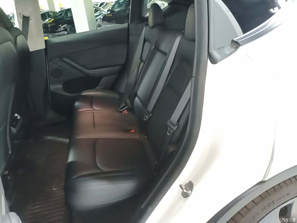 Tesla Model Y, 2021 17