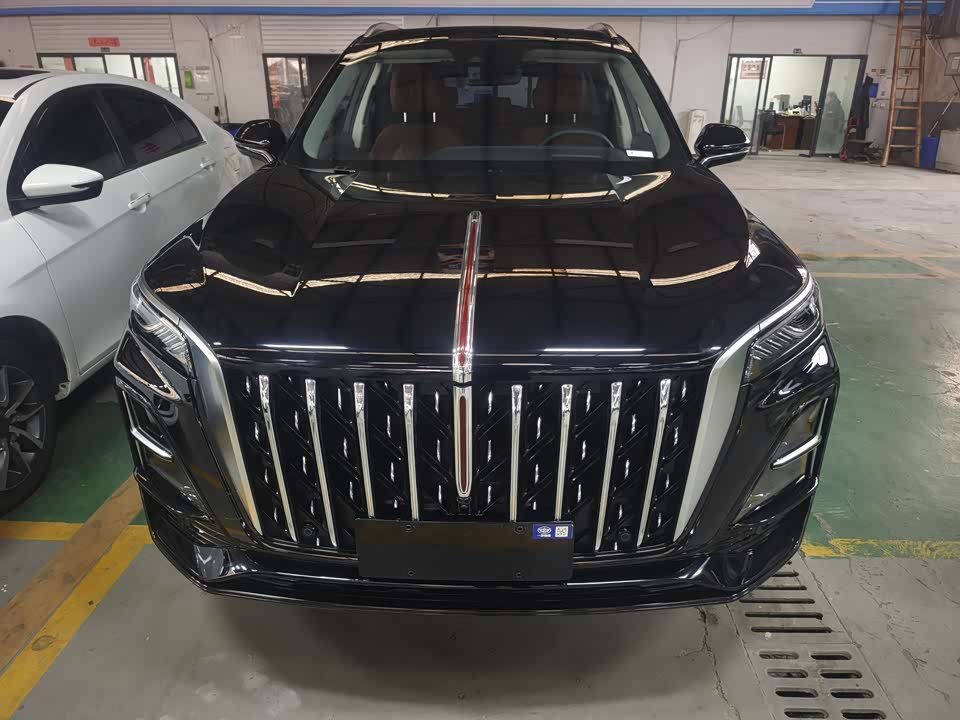 Hongqi HS5