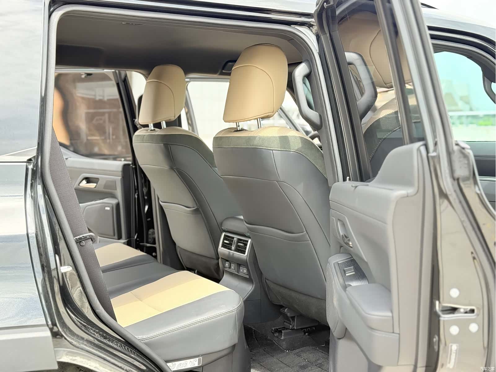 Lexus GX, 2025 7