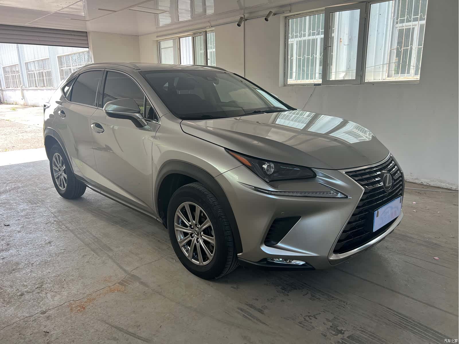 Lexus NX, 2021 3