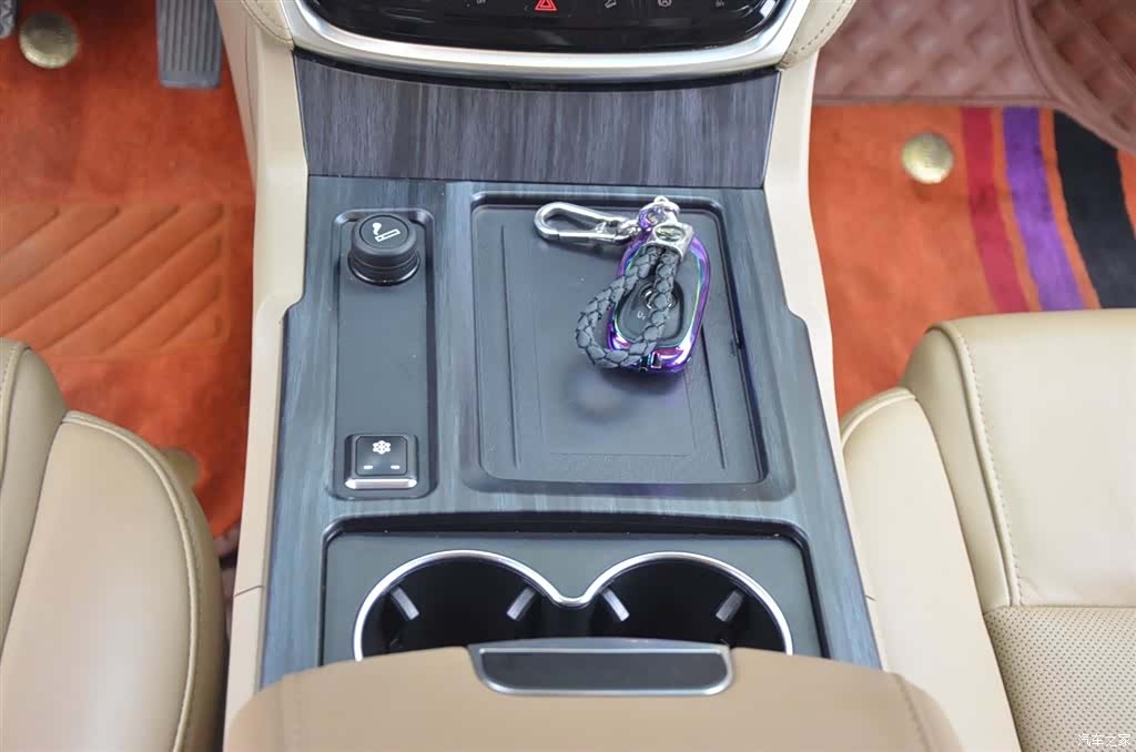 Buick GL8, 2020 9