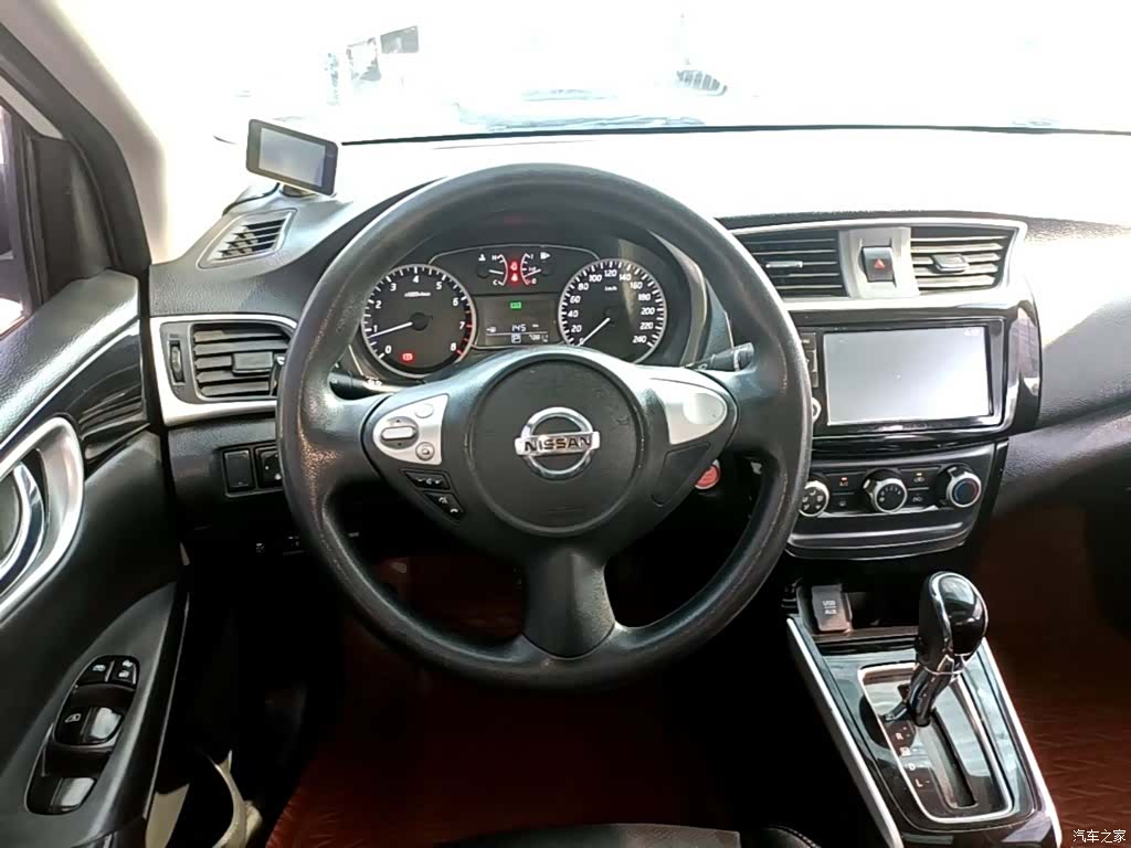 Nissan Sylphy, 2017 11