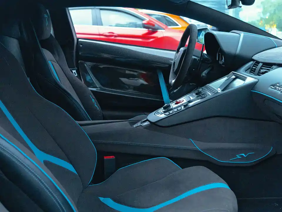 Lamborghini Aventador