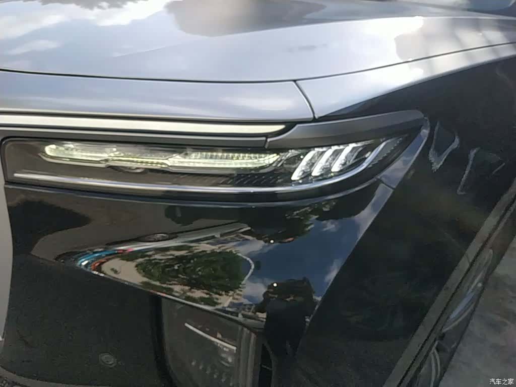 Hongqi E-HS9, 2022 24