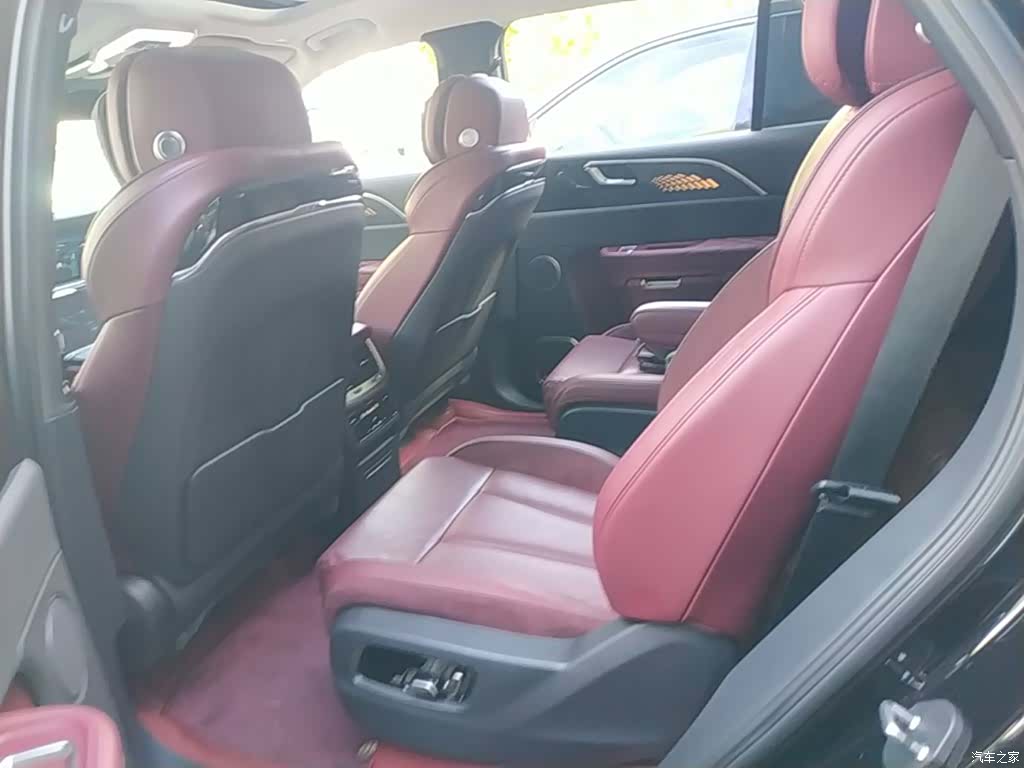 Hongqi E-HS9, 2022 17