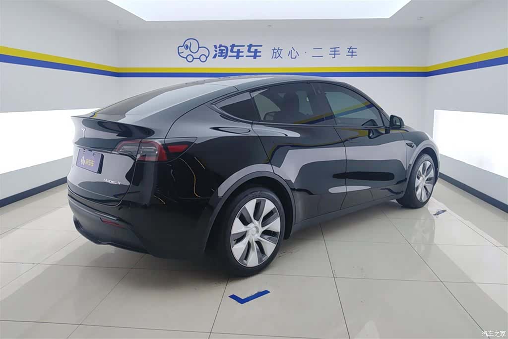 Tesla Model Y, 2023 3