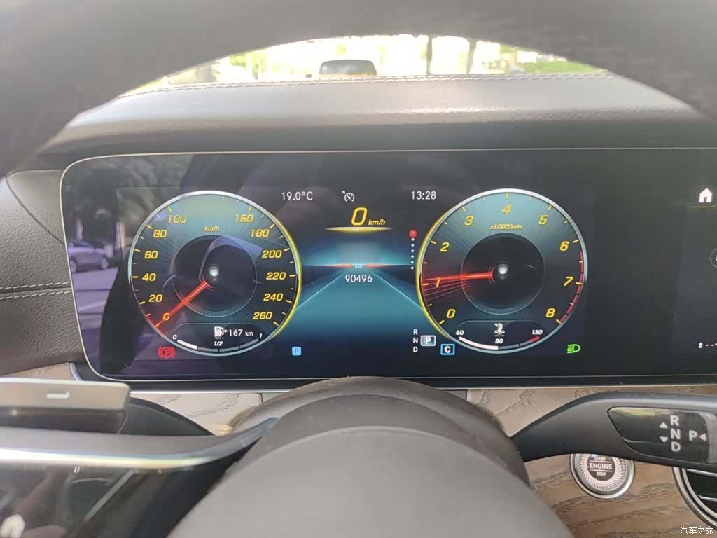 Mercedes-Benz E-Class, 2022 4