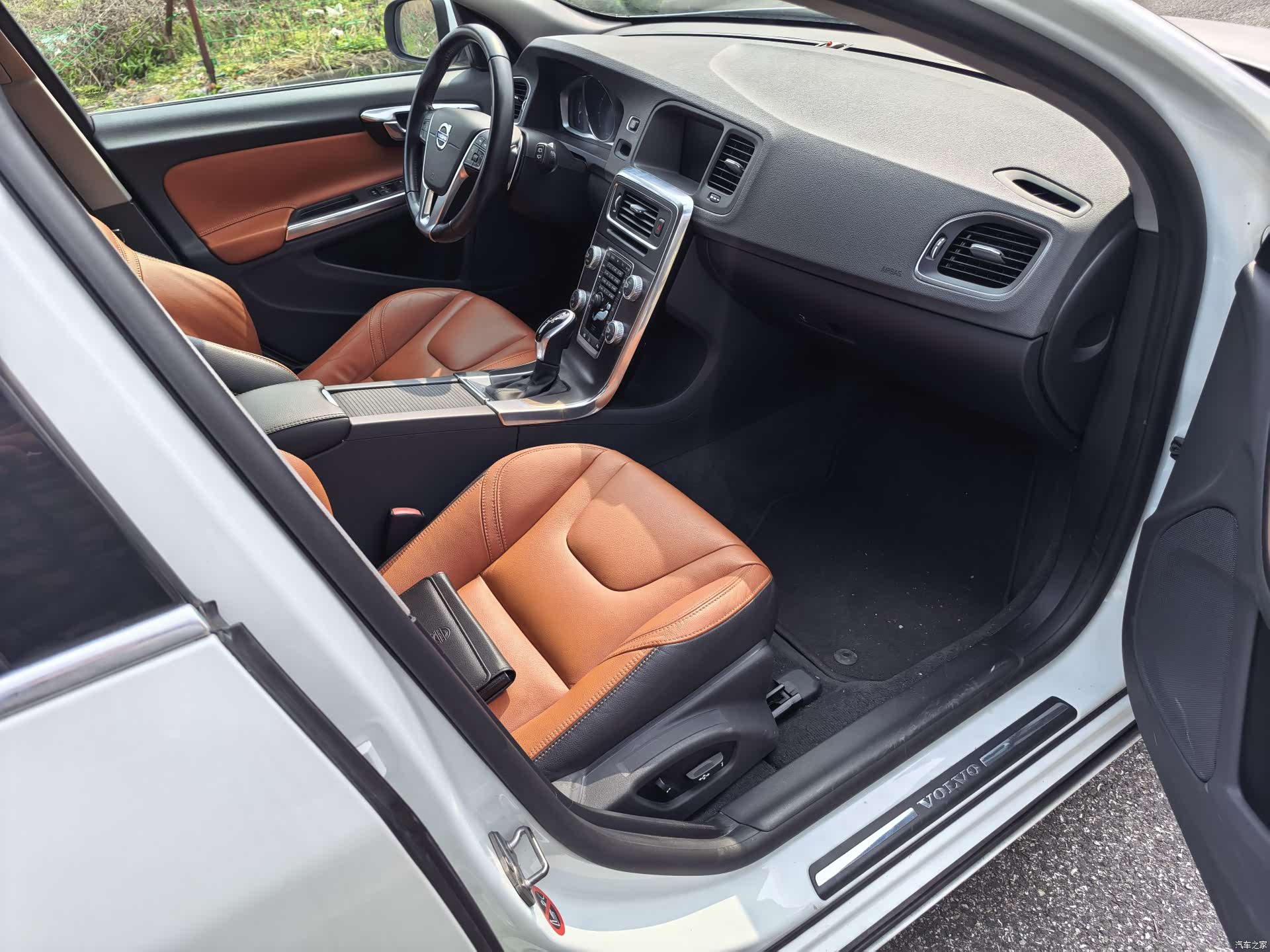 Volvo V60, 2016 все фото