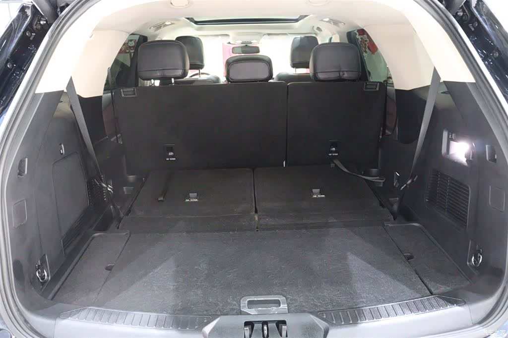 Ford Explorer, 2023 27