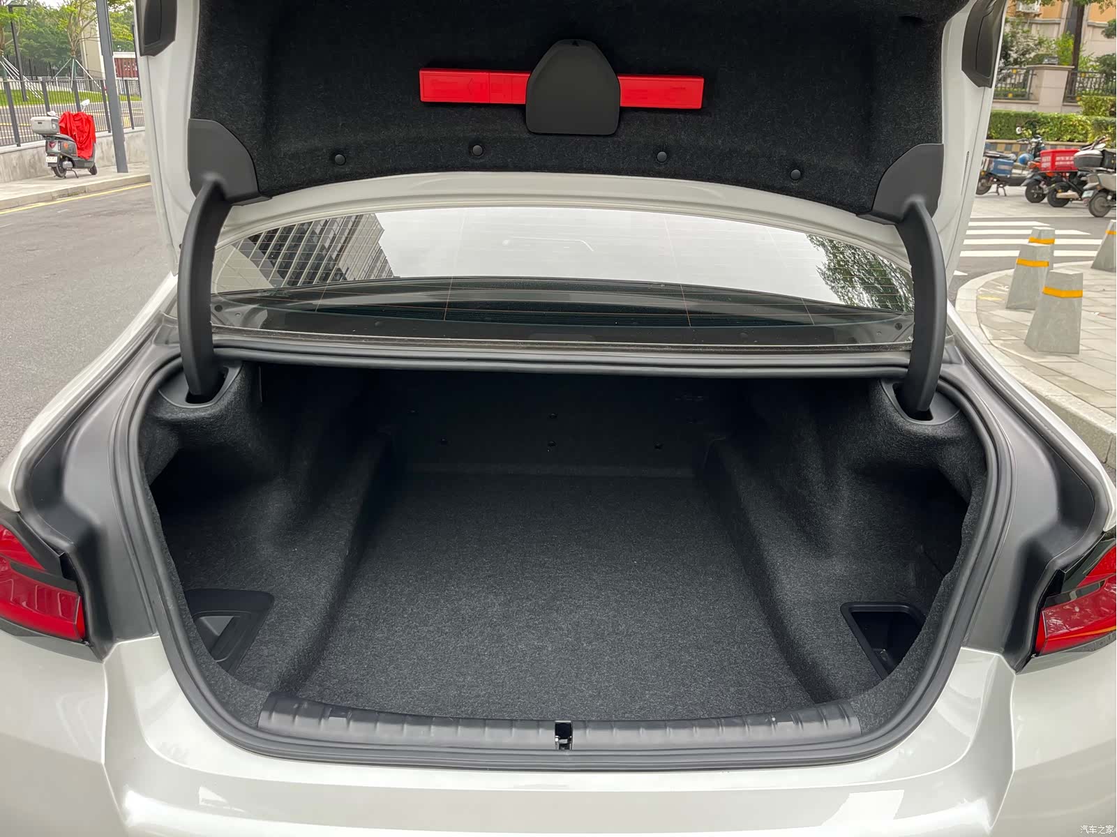 BMW 5 Series, 2023 15