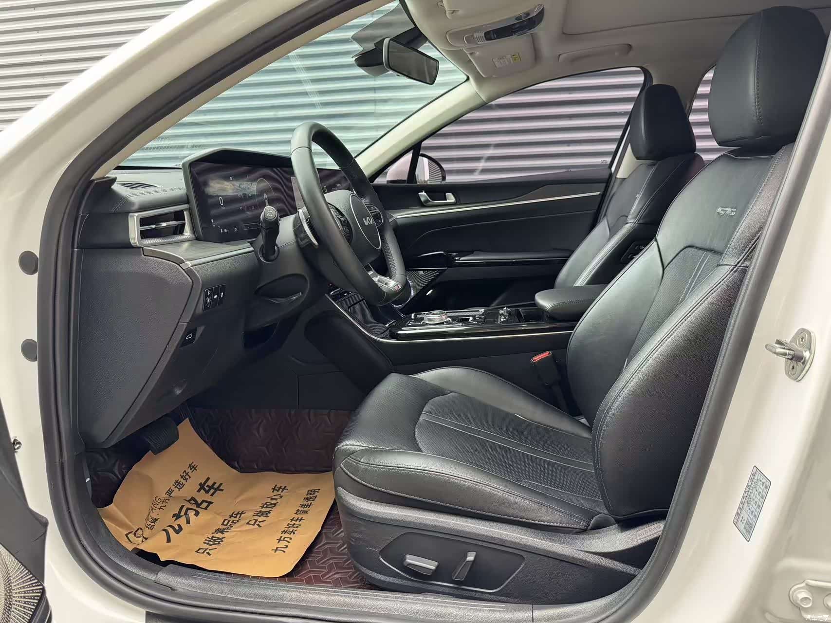 Kia K5, 2022 все фото