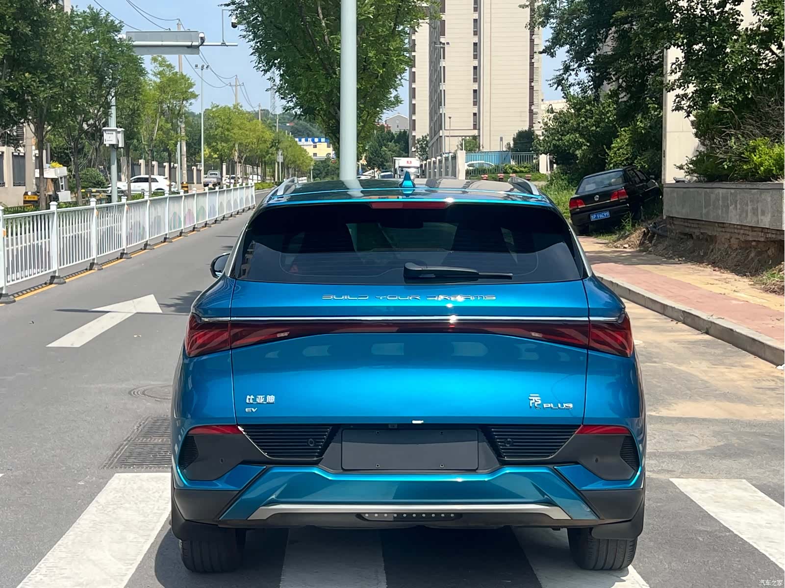 BYD Yuan, 2022 все фото