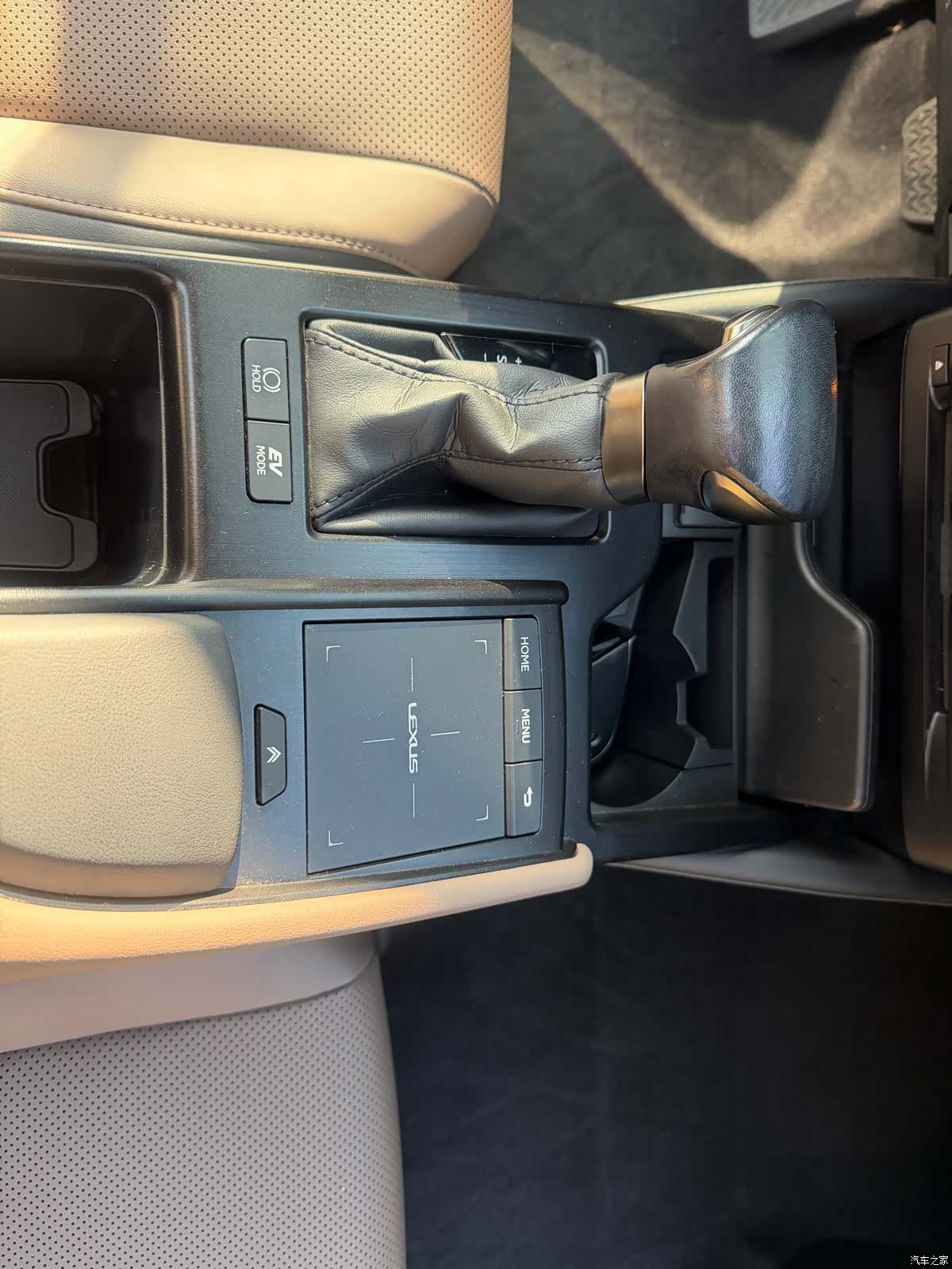 Lexus ES, 2022 7