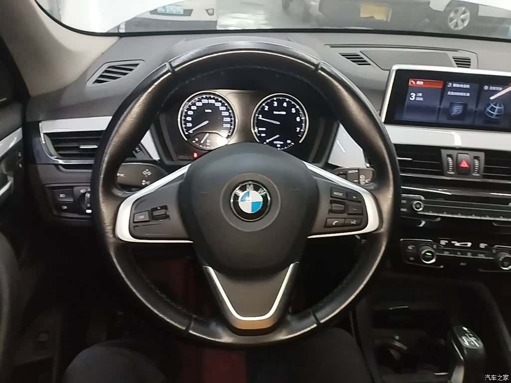 BMW X1, 2018 11