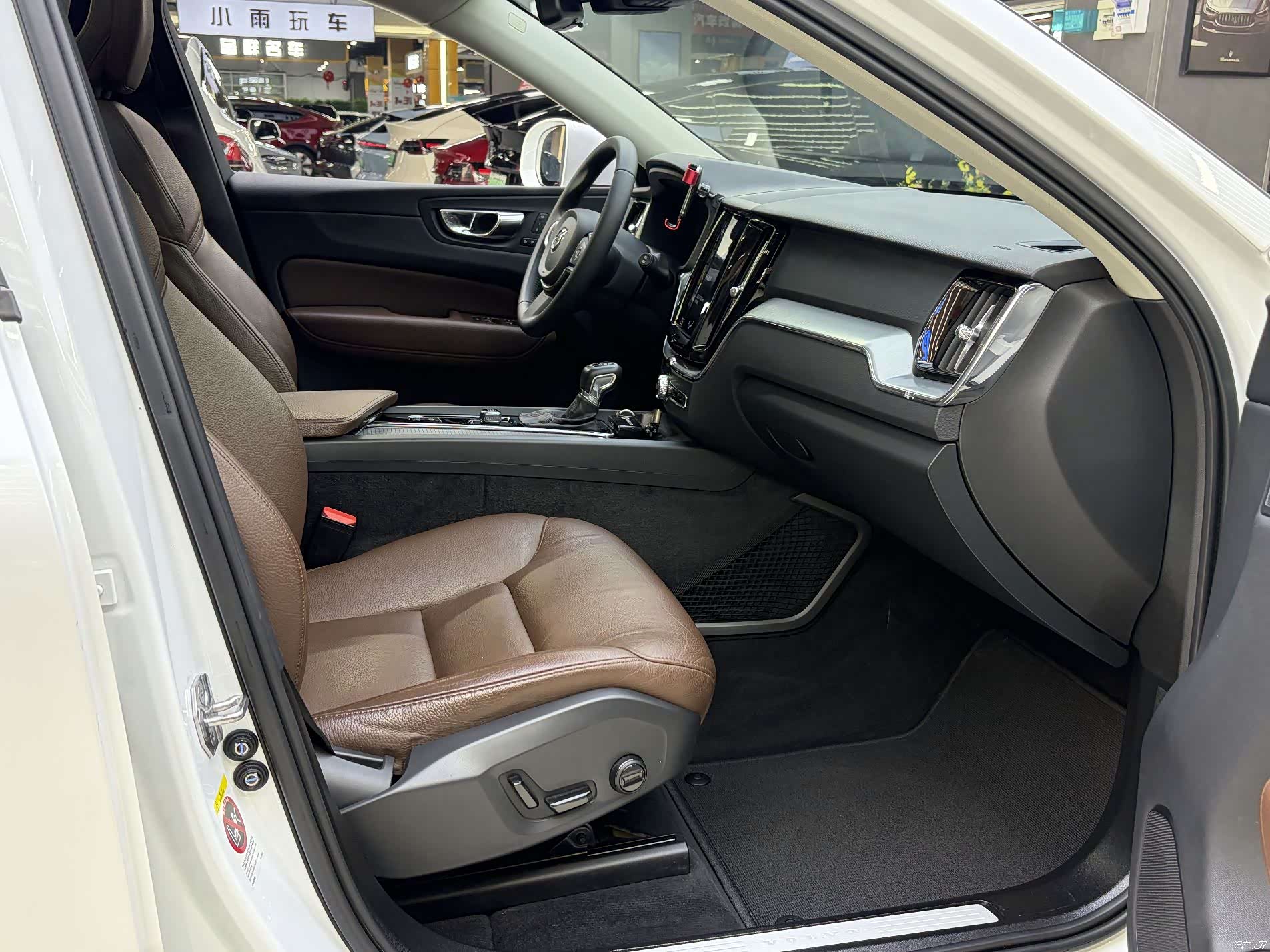 Volvo XC60, 2020 12