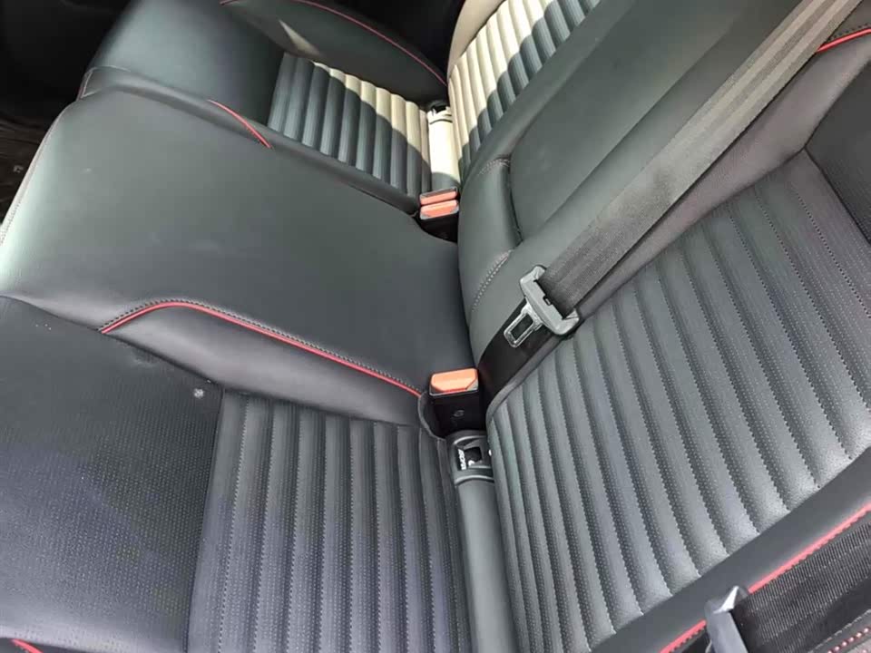 Land Rover Discover sports
