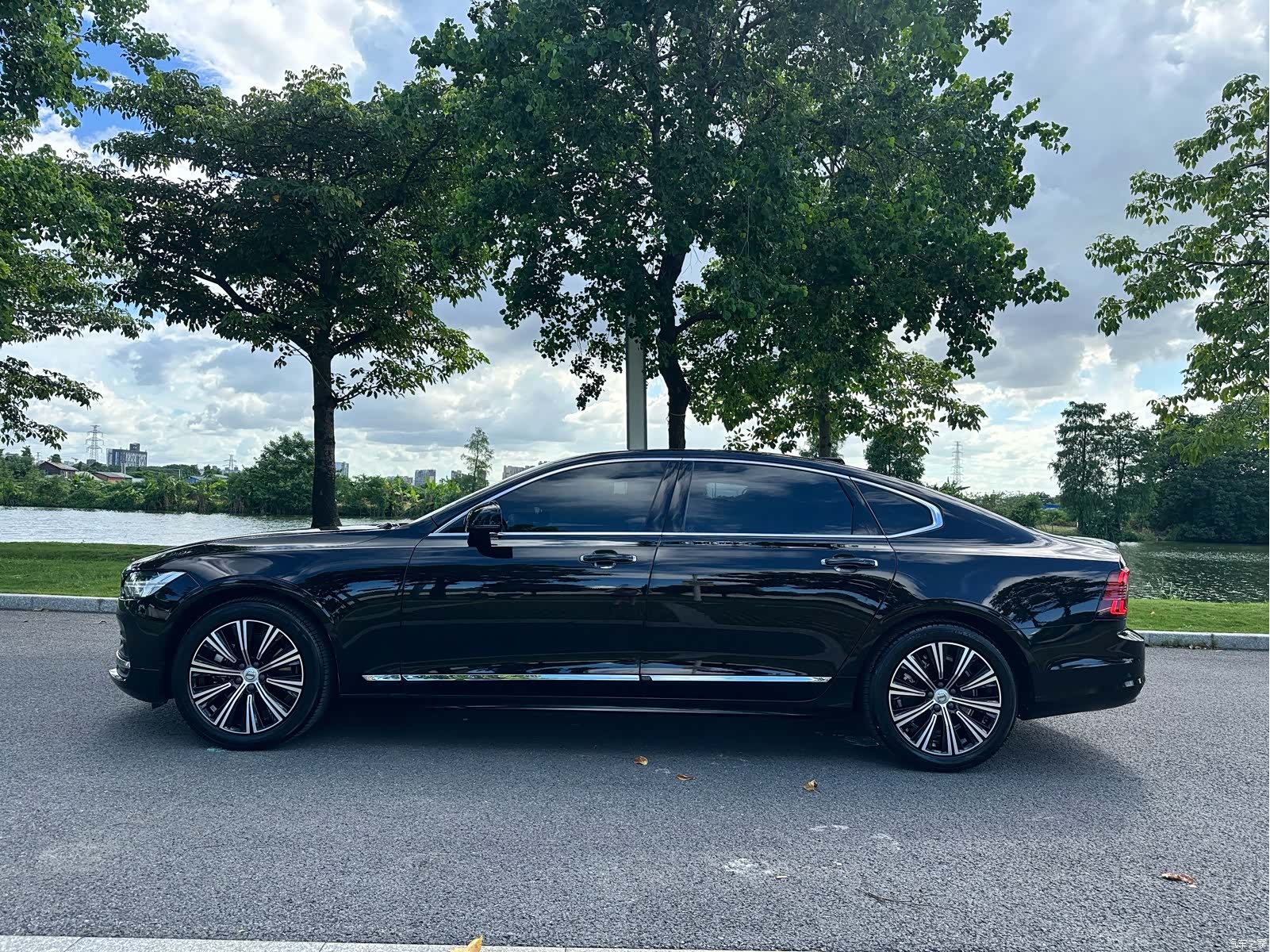 Volvo S90, 2021 все фото