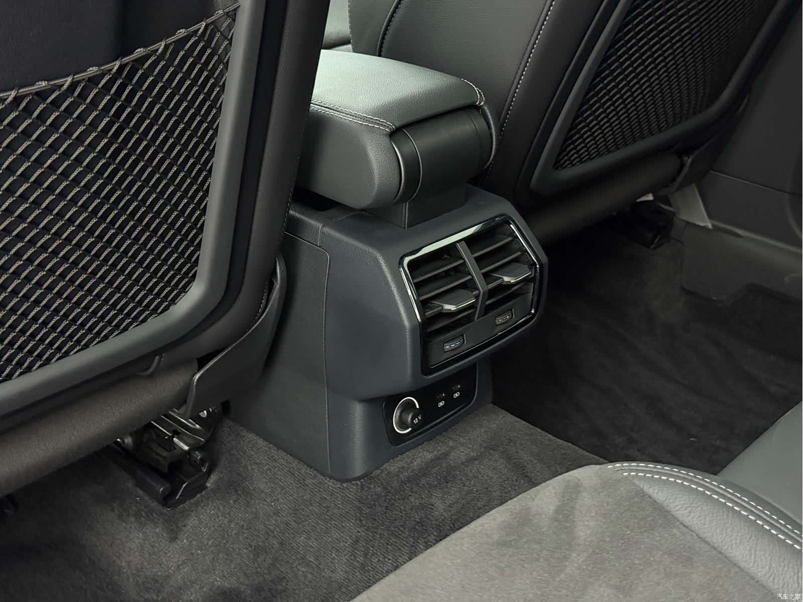 Audi Q3, 2023 15
