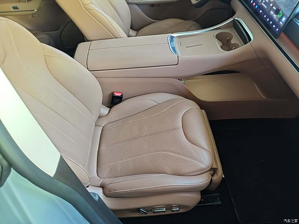 Leapmotor C11, 2025 25