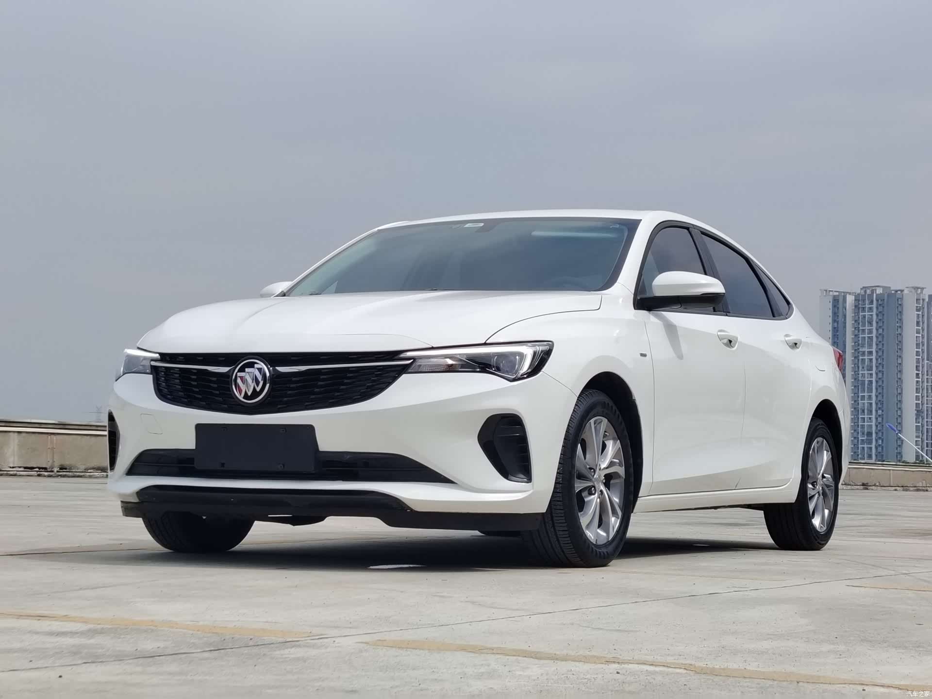 Buick Verano, 2023 1