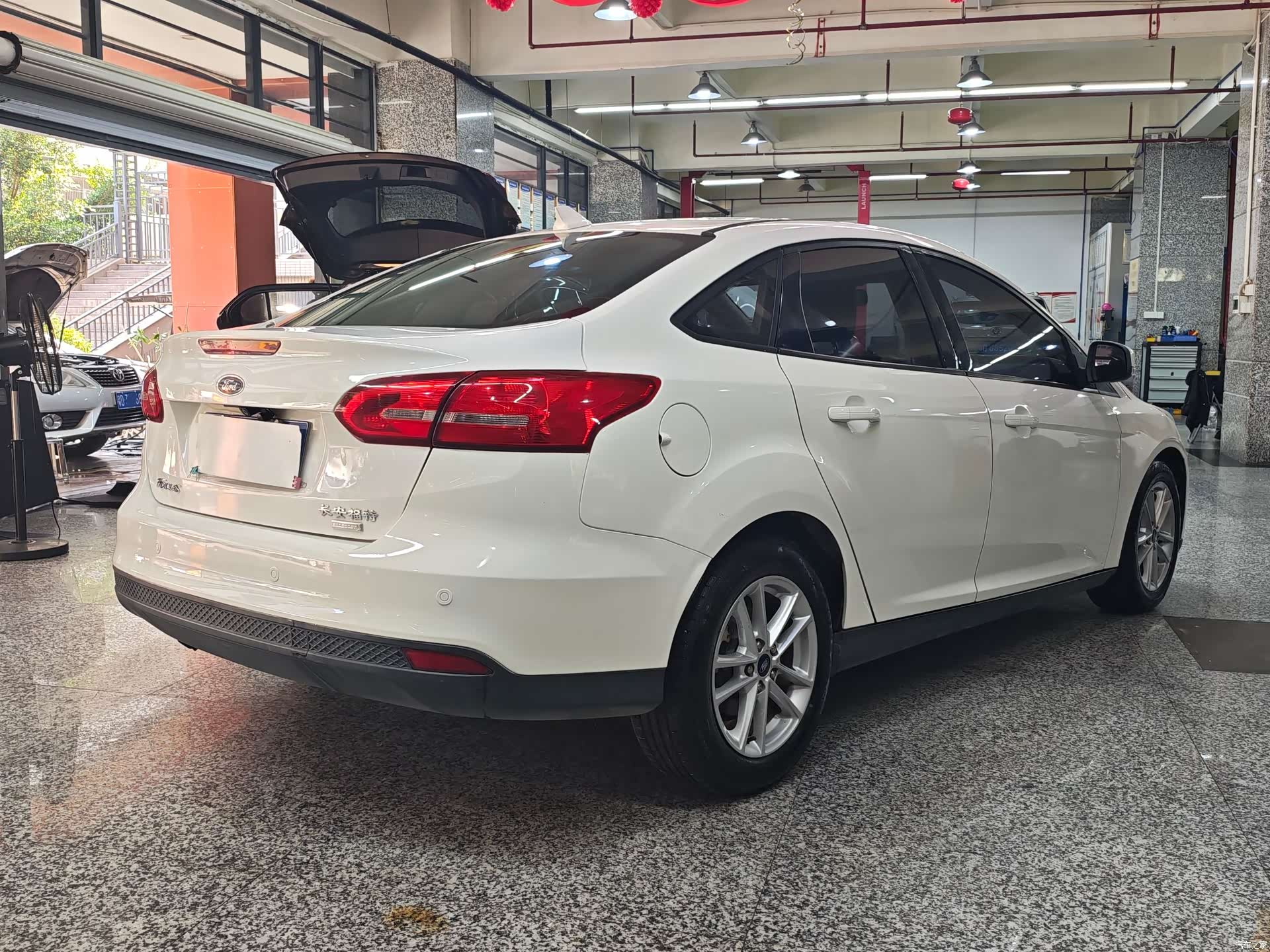 Ford Focus, 2018 9