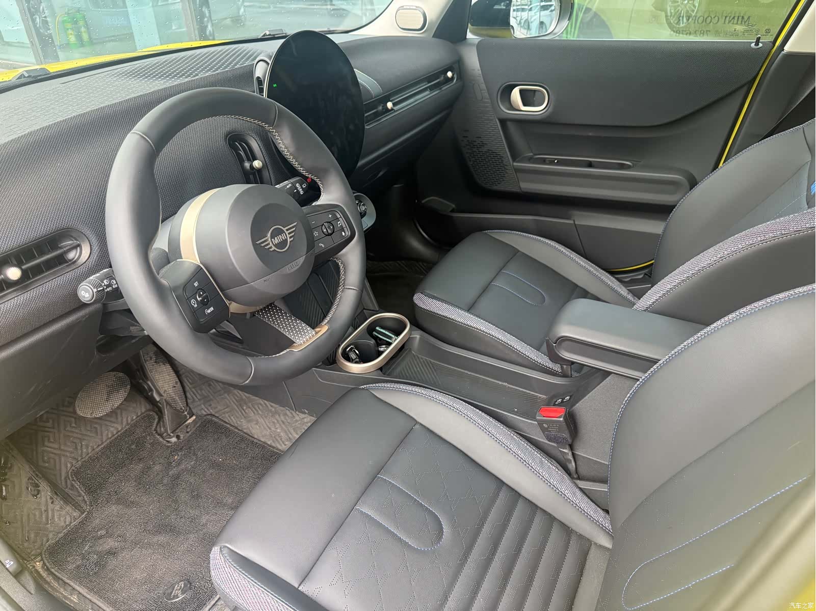 Mini Cooper, 2024 4