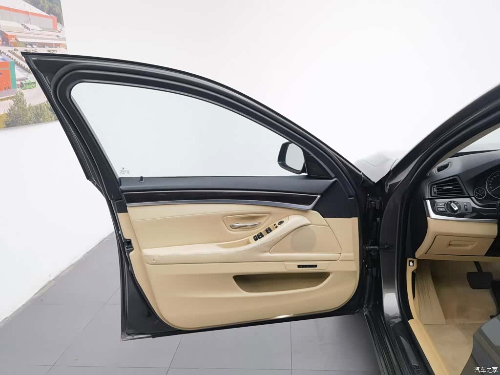 BMW 5 Series, 2013 8