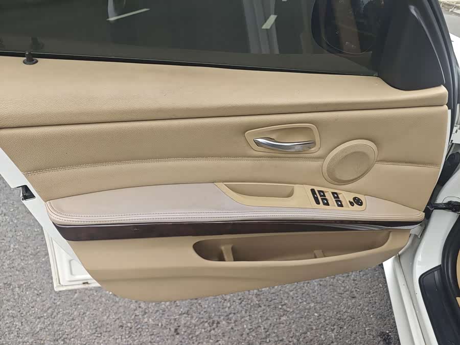 BMW 3 Series 2010, фото 8