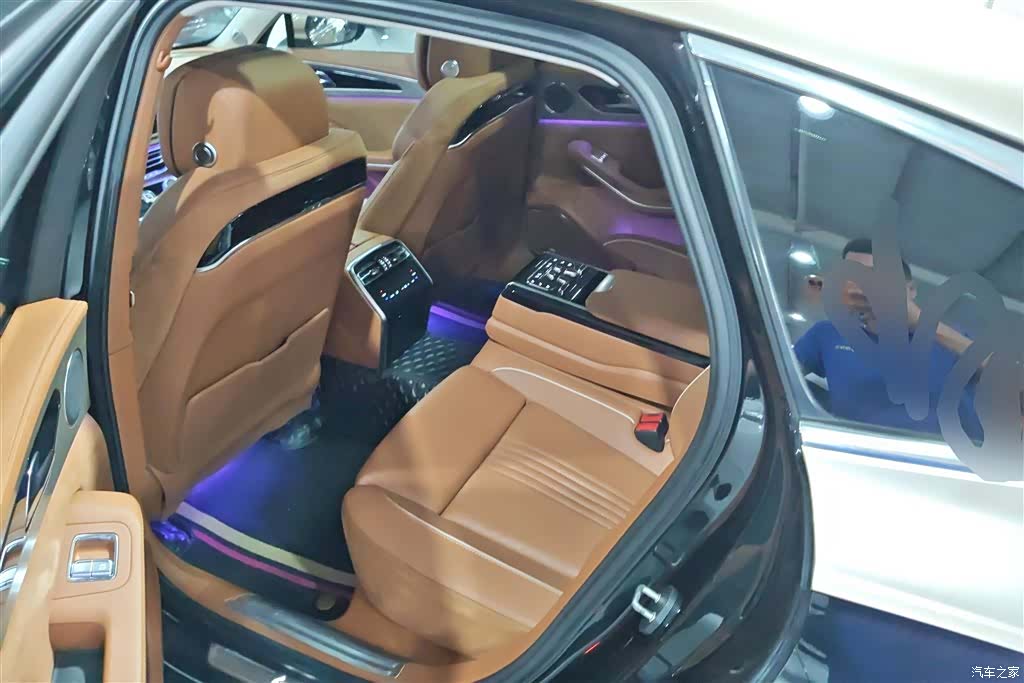 Hongqi H9, 2022 11