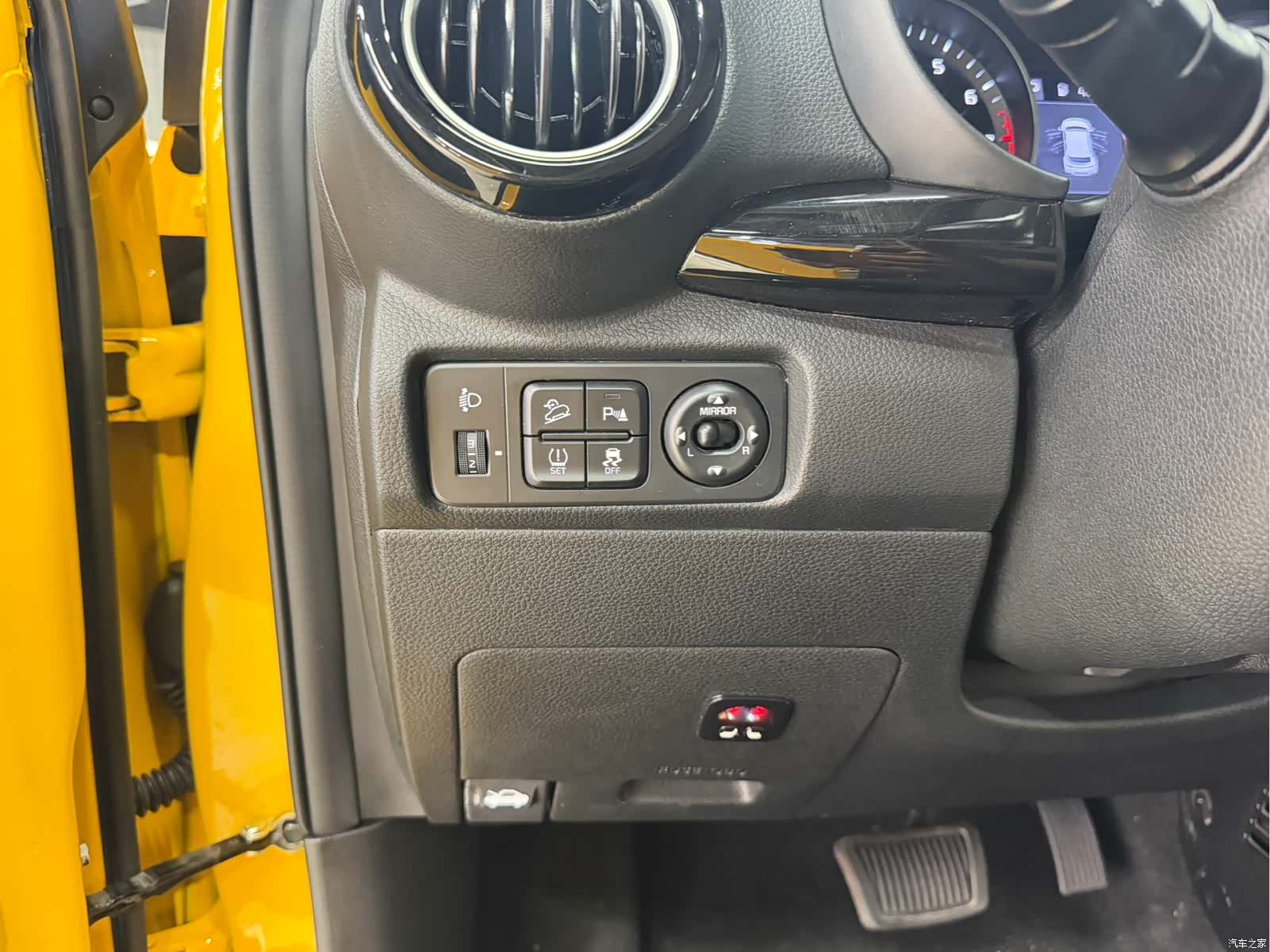 Kia KX1, 2023 10