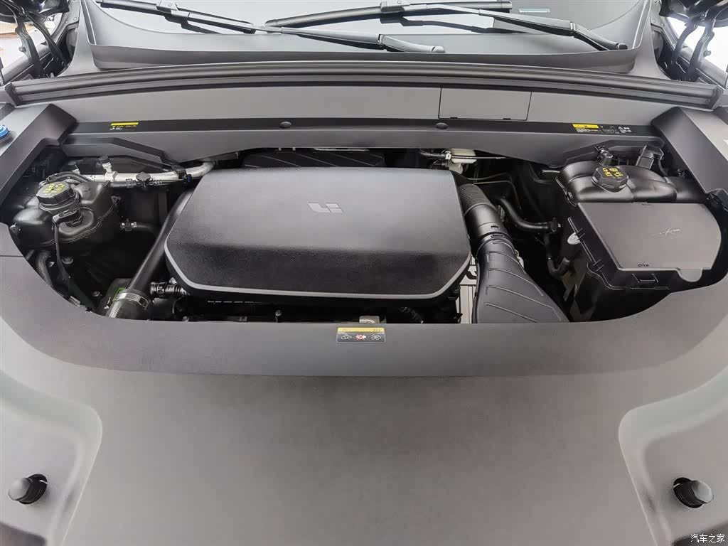 Li Auto L9, 2024 6