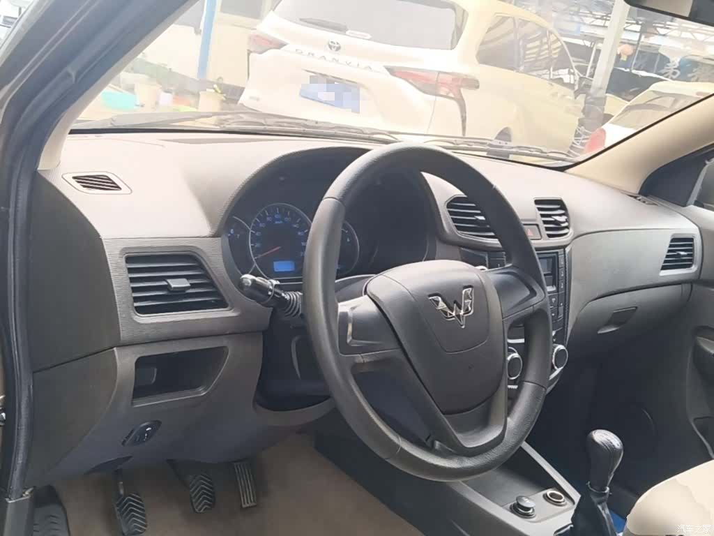 Wuling Hongguang, 2018 10