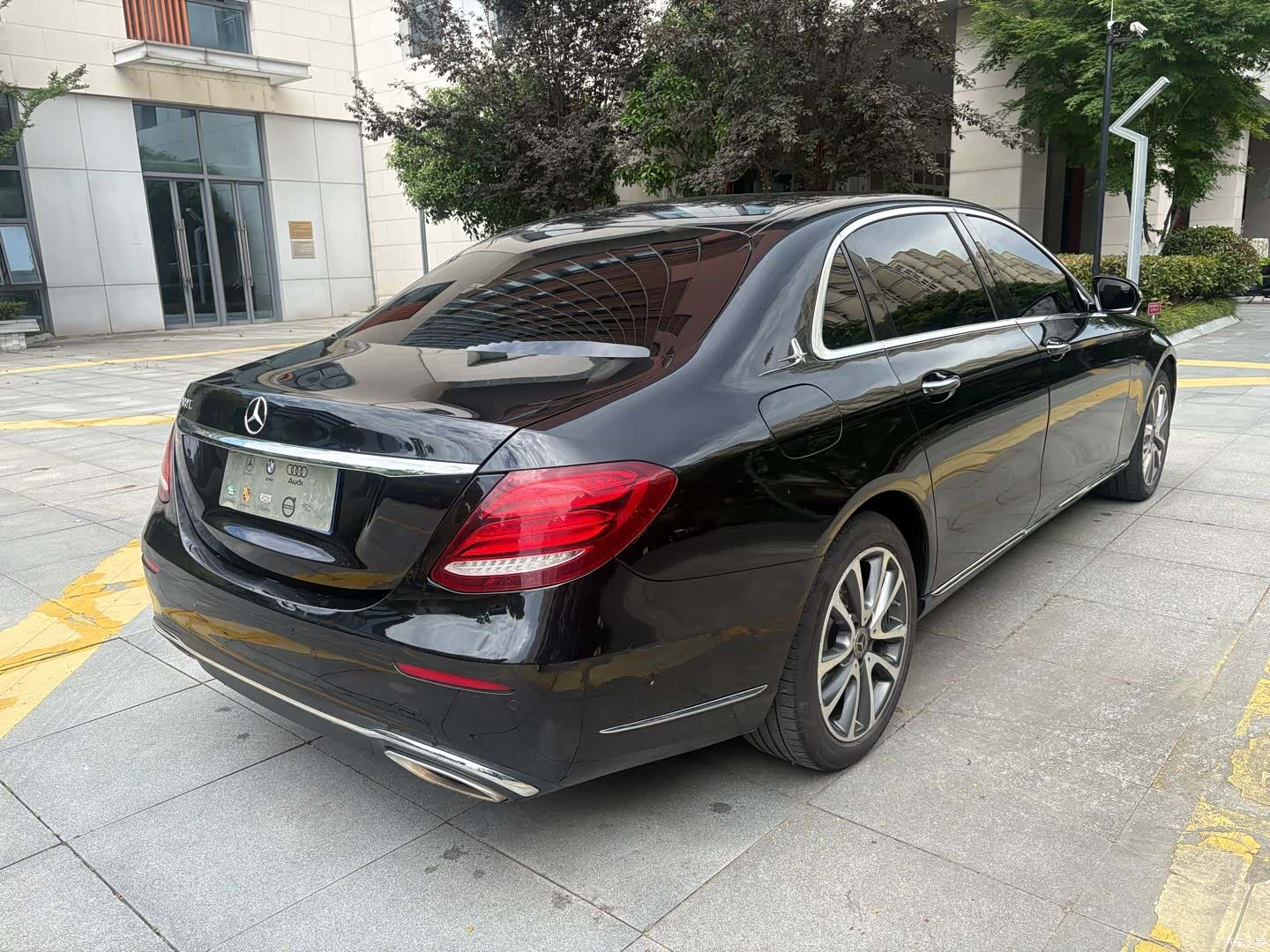 Mercedes-Benz E-Class, 2019 7