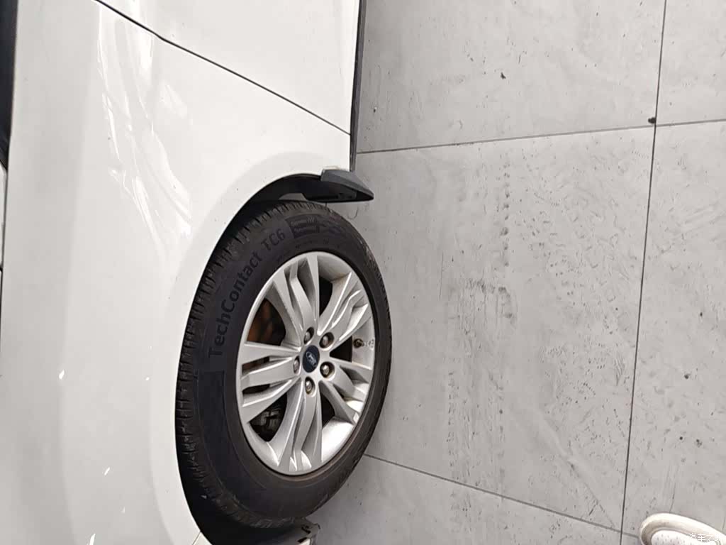 Ford Focus, 2015 25