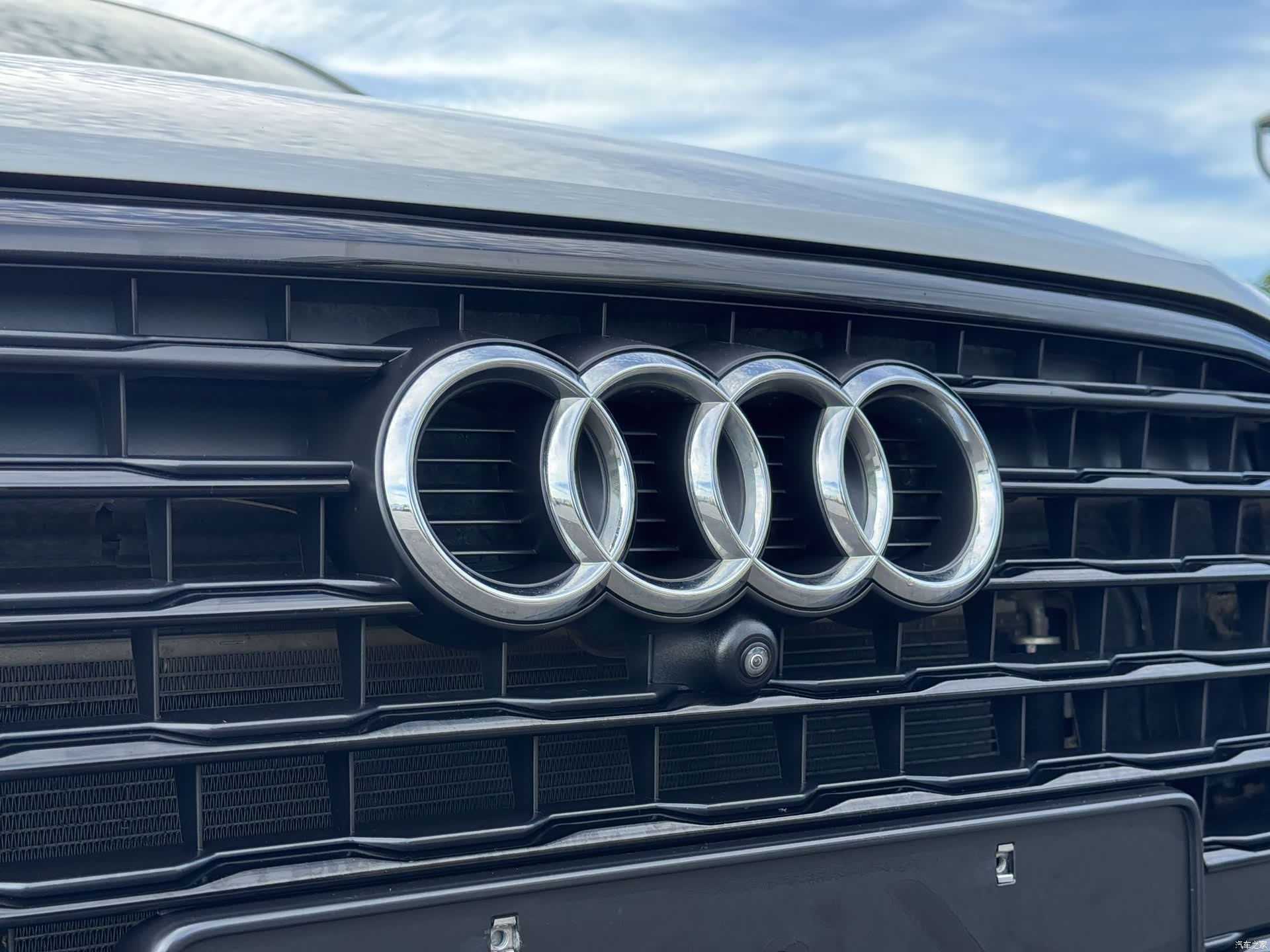 Audi Q2L, 2021 все фото