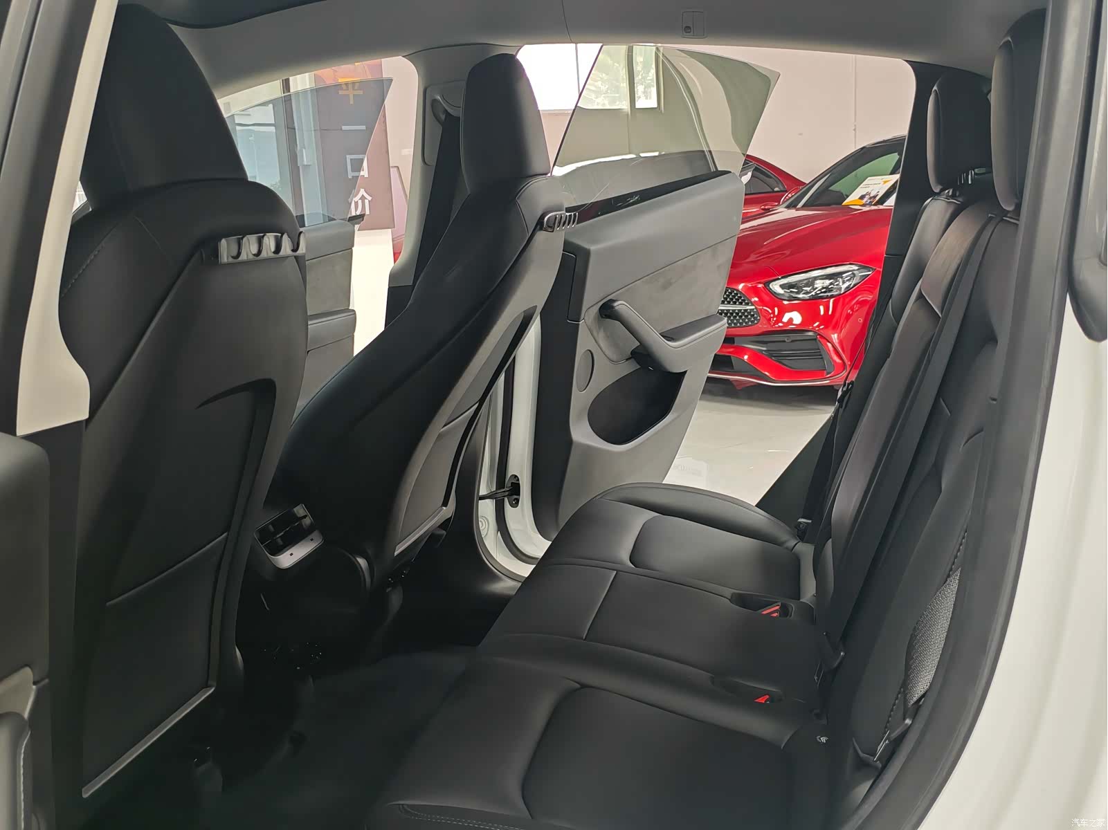 Tesla Model Y, 2022 10