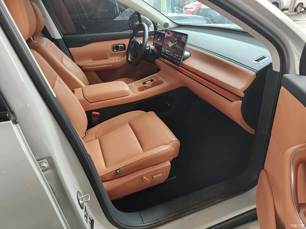 Leapmotor C10, 2025 25