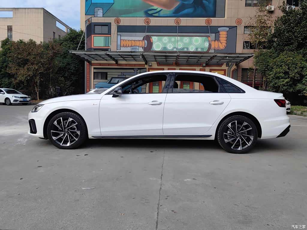 Audi A4L, 2023 14