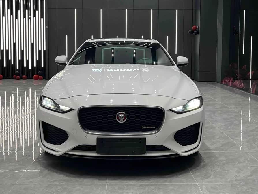 Jaguar XEL Jaguar XEL