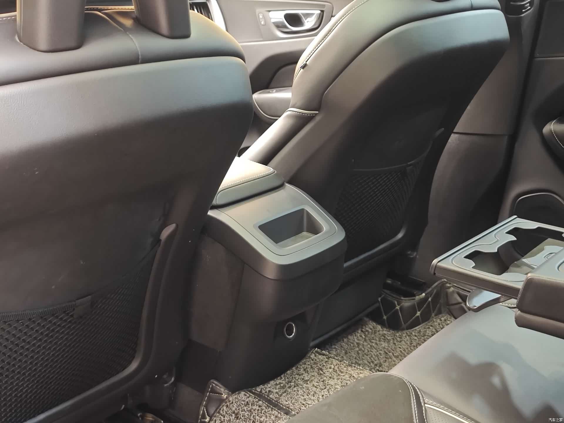 Volvo XC60, 2018 24