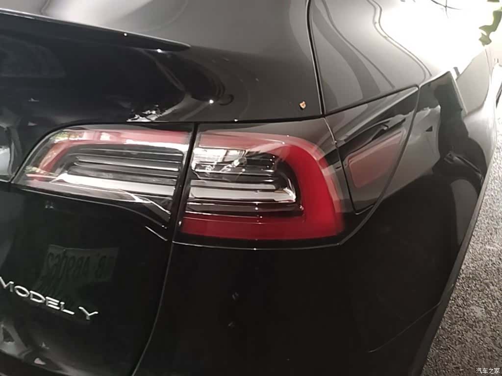 Tesla Model Y, 2023 8