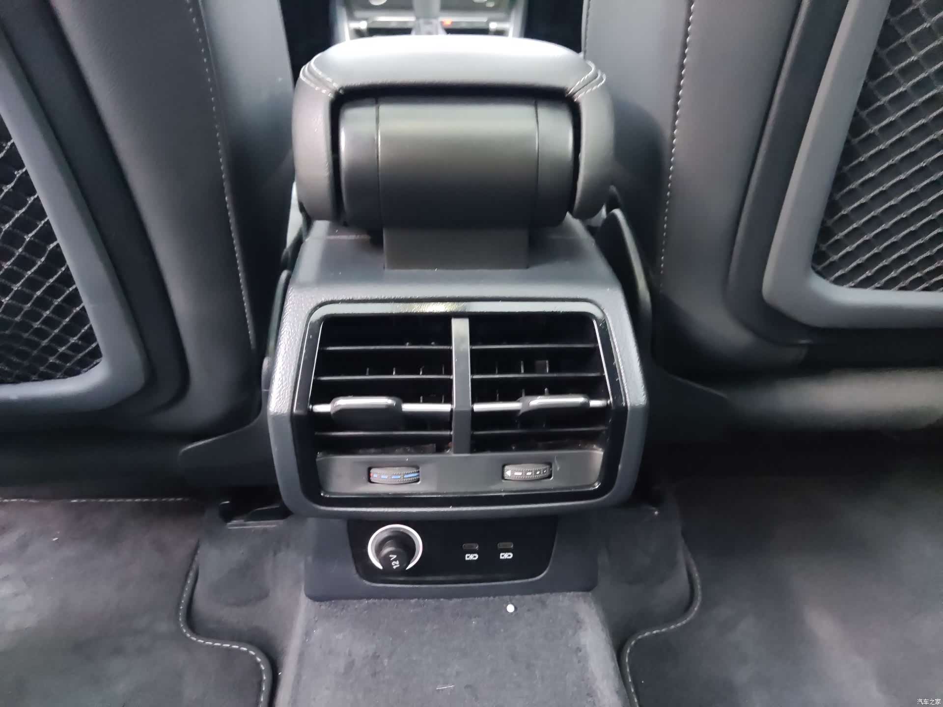 Audi Q3, 2022 12
