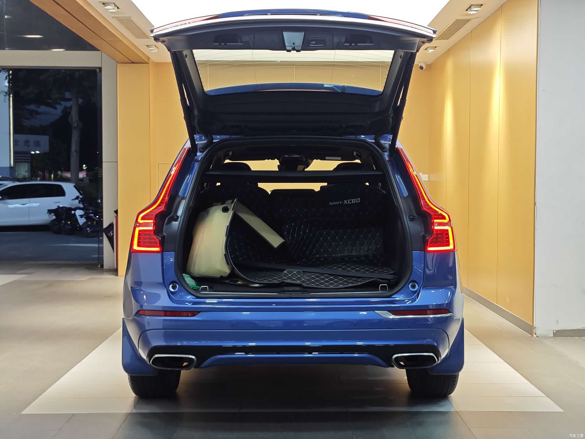 Volvo XC60, 2018 28