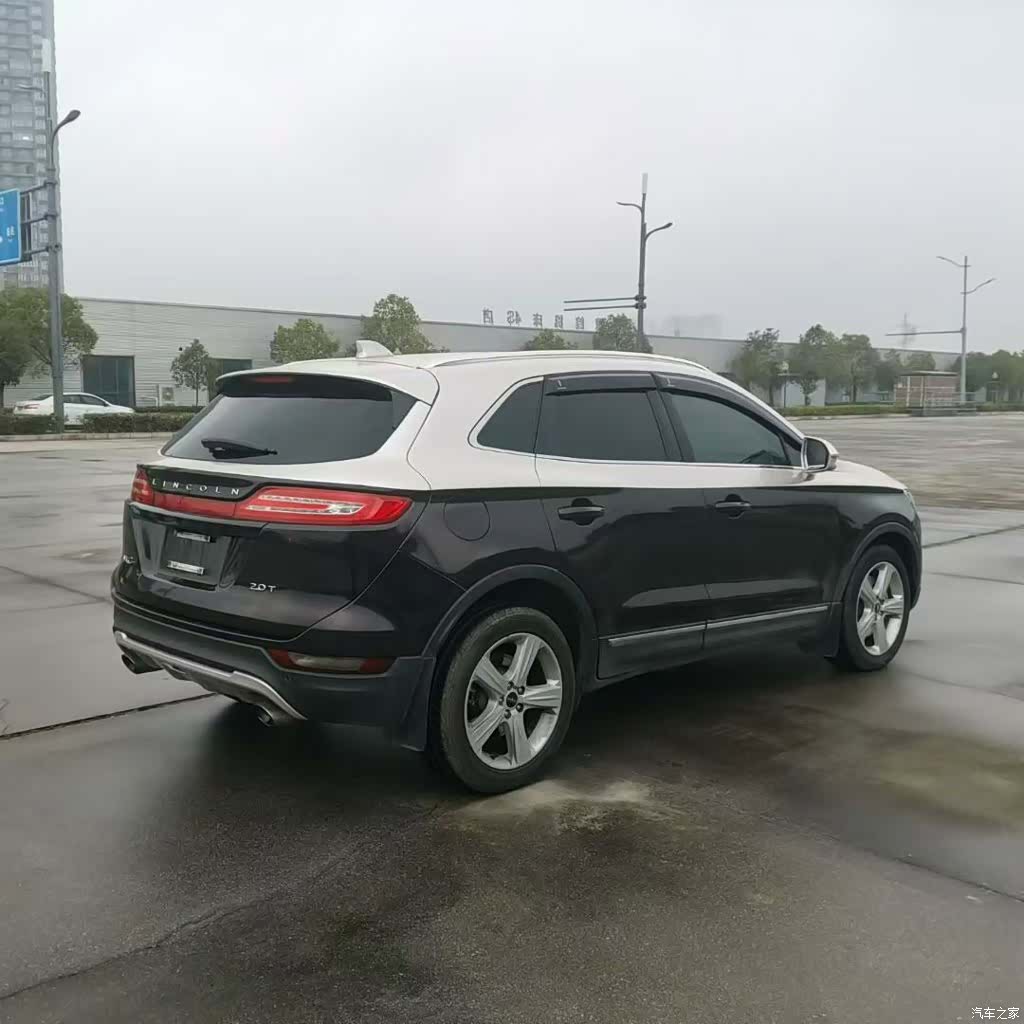 Lincoln MKC, 2017 15