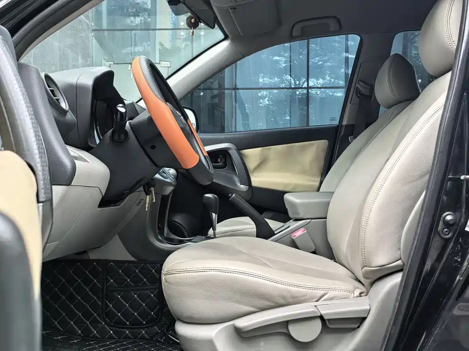 Toyota RAV4 Rongfang